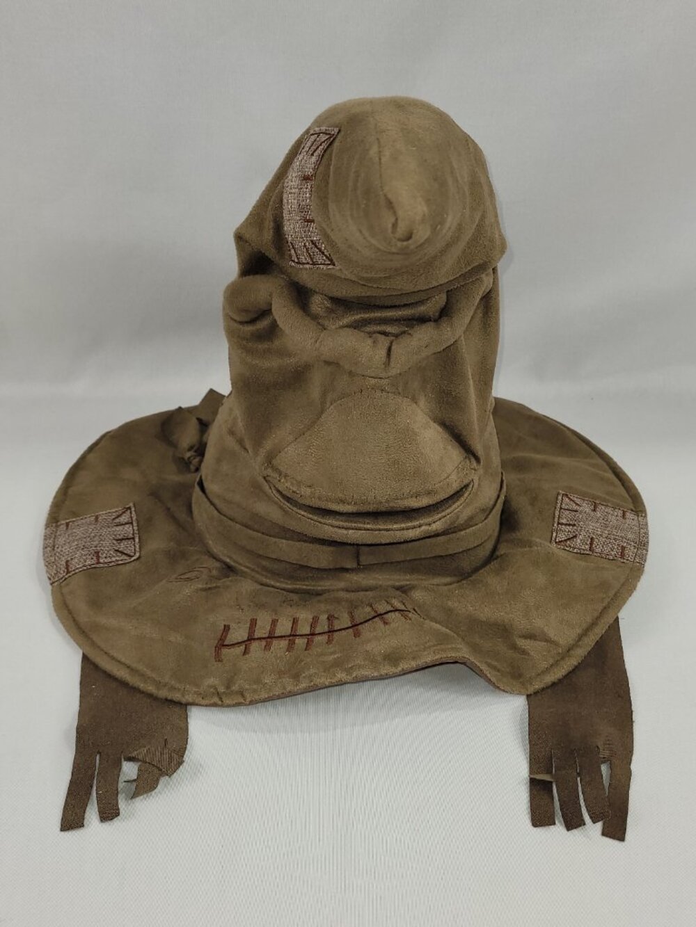 Wizarding World of Harry Potter 14" Hogwarts Electronic Sorting Hat Spinmaster
